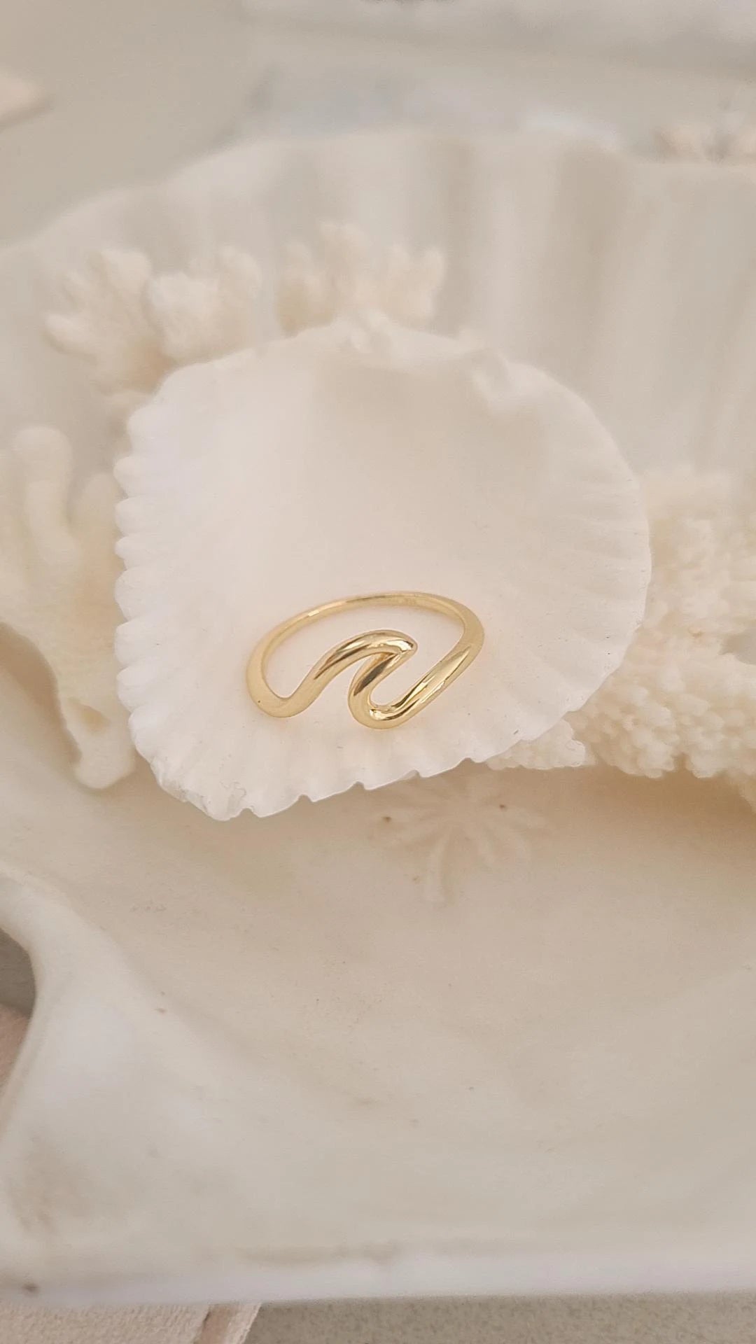 Wave Ring Gold