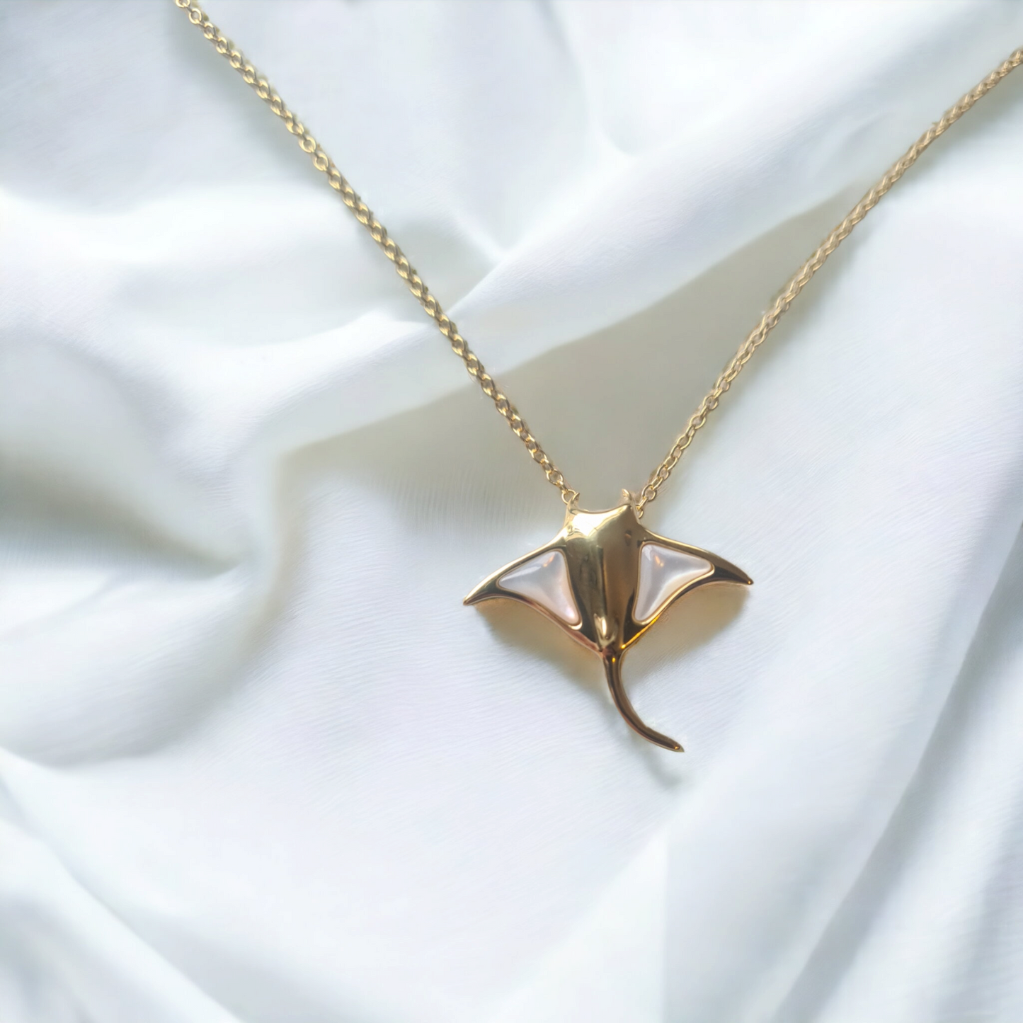 Ningaloo Gold Mantaray Necklace
